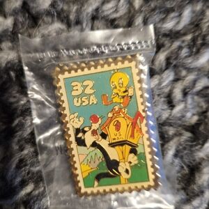 USPS Tweety and Sylvester Collectible Stamp  Pin